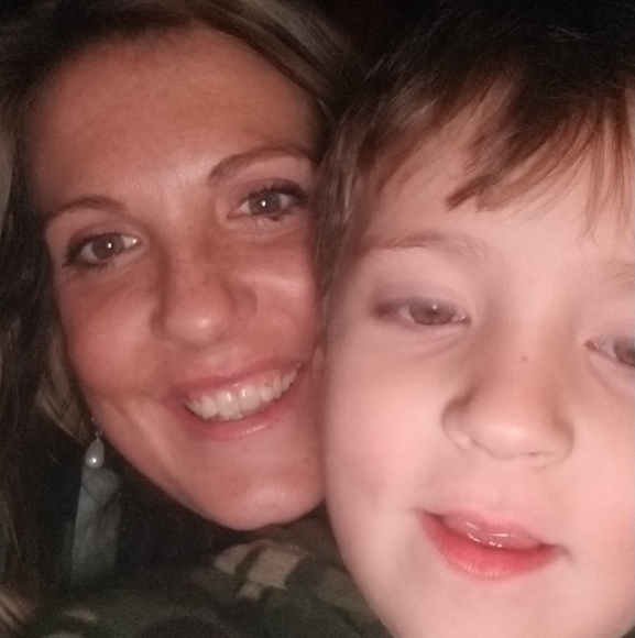 Meet your Posher, Janelle - Picture 1 of 1